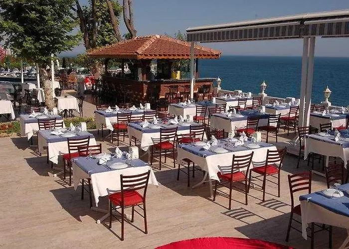 Hotell Lara (adults Only) 3*